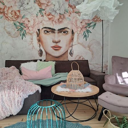 Apartment Wildflower In Privatvilla Im Herzen Merans מראה חיצוני תמונה