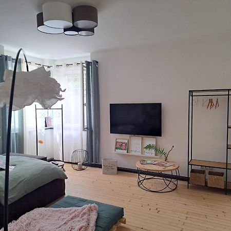 Apartment Wildflower In Privatvilla Im Herzen Merans מראה חיצוני תמונה