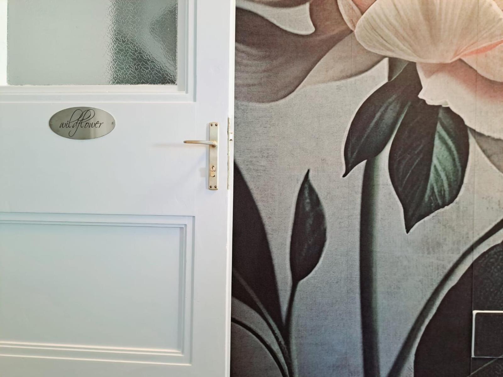 Apartment Wildflower In Privatvilla Im Herzen Merans מראה חיצוני תמונה