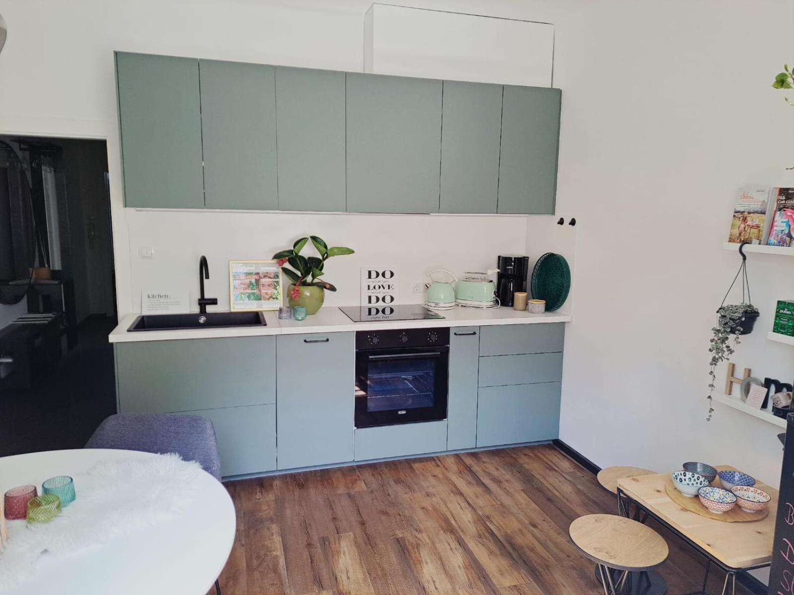 Apartment Wildflower In Privatvilla Im Herzen Merans מראה חיצוני תמונה